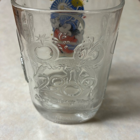 Mickey Mouse EPCOT Celebrate 2000 McDonald’s glass - Picture 3 of 8
